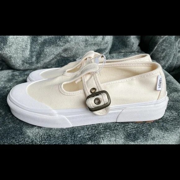 NWOB Women’s Vans Style 93 Mary Jane Sneakers Buckle Cream Canvas - Picture 3 of 6